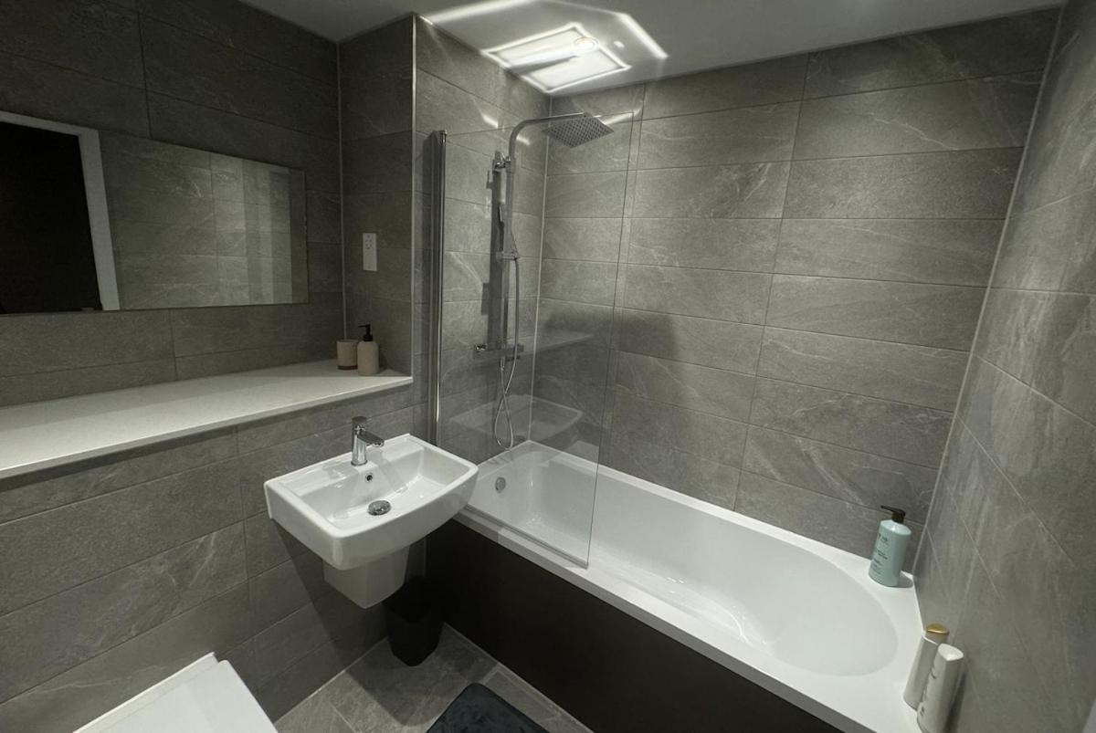Modern 2-Bedroom Apartment In Heart Of Liverpool Exteriör bild